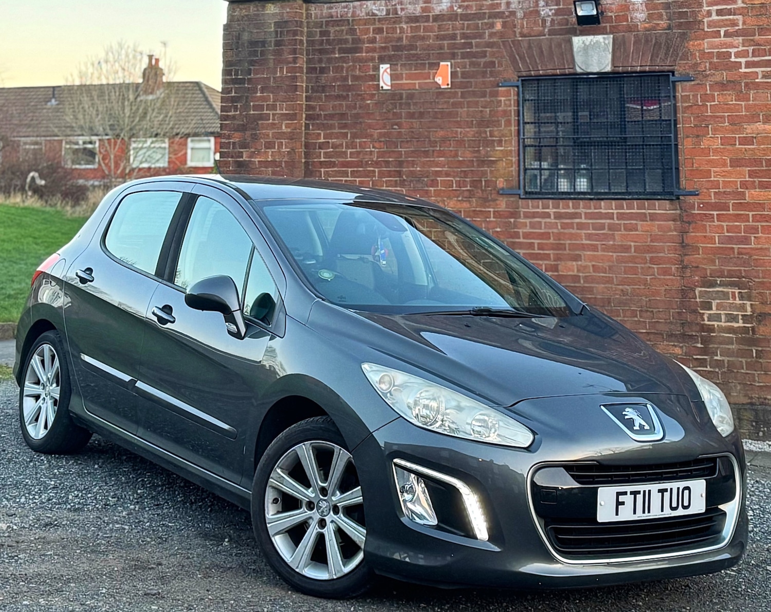 Used Peugeot 308 2011 for sale - 77103718: Photo 2
