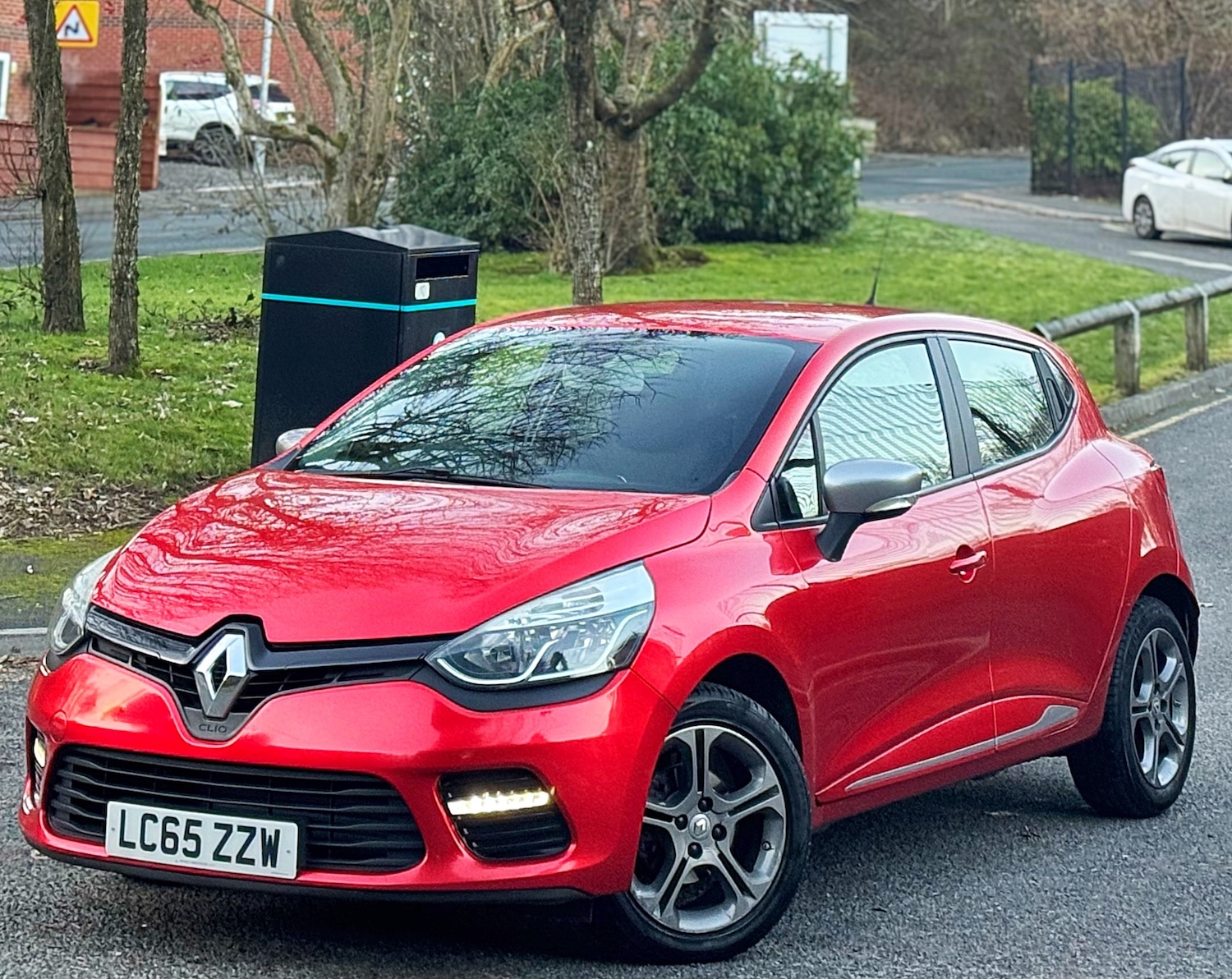 Used Renault Clio 2015 for sale - 77100685: Photo 13