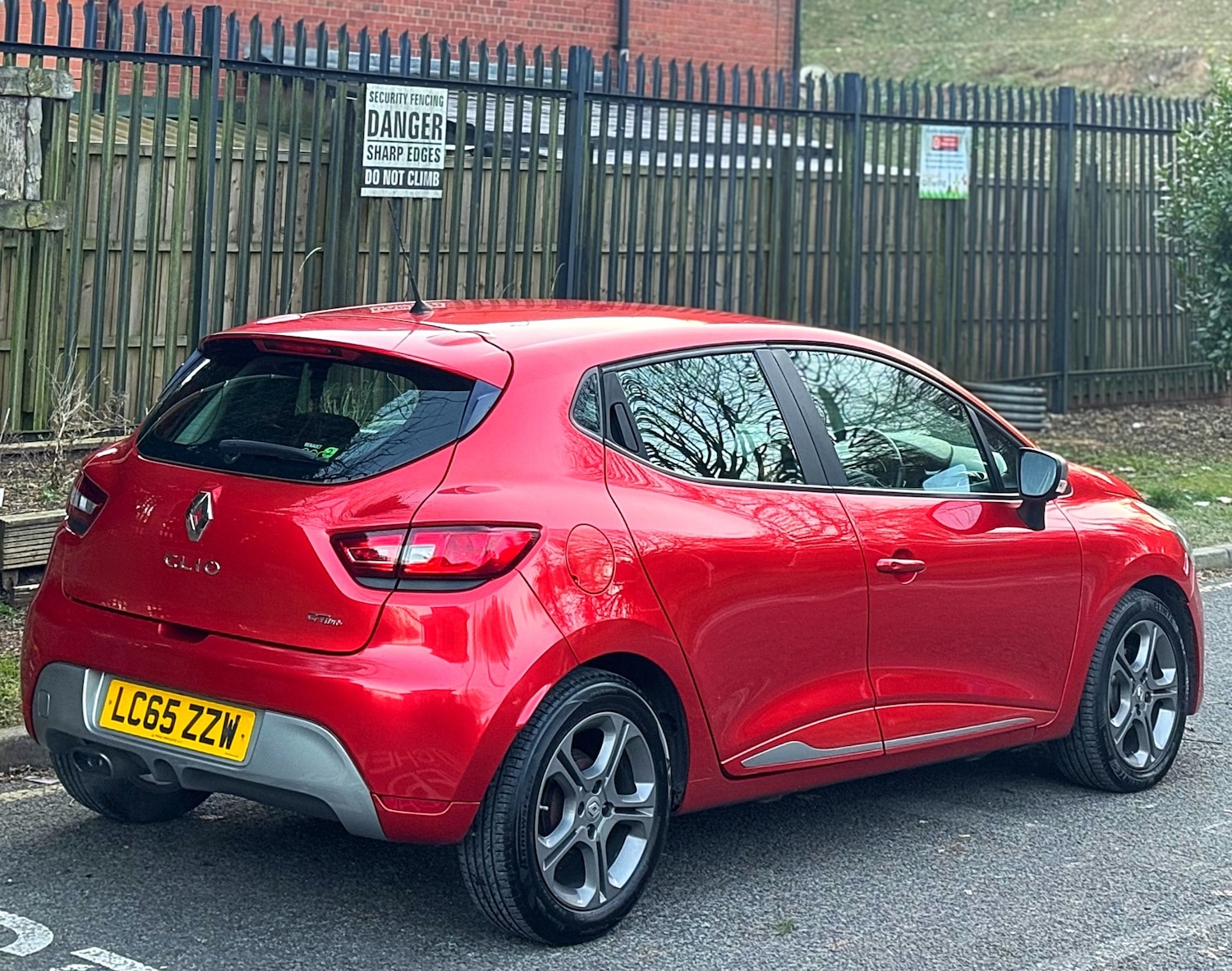 Used Renault Clio 2015 for sale - 77100685: Photo 21
