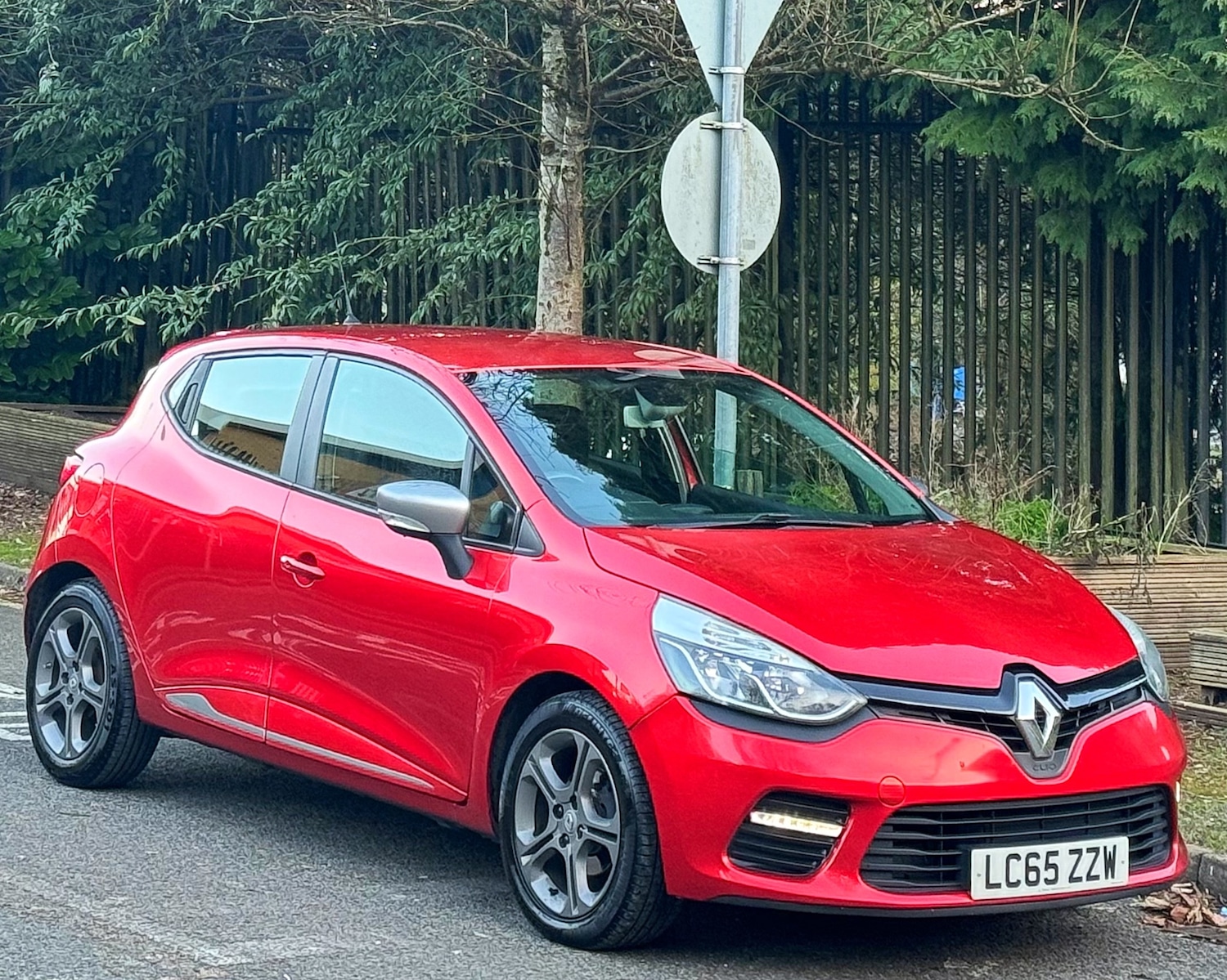 Used Renault Clio 2015 for sale - 77100685: Photo 4
