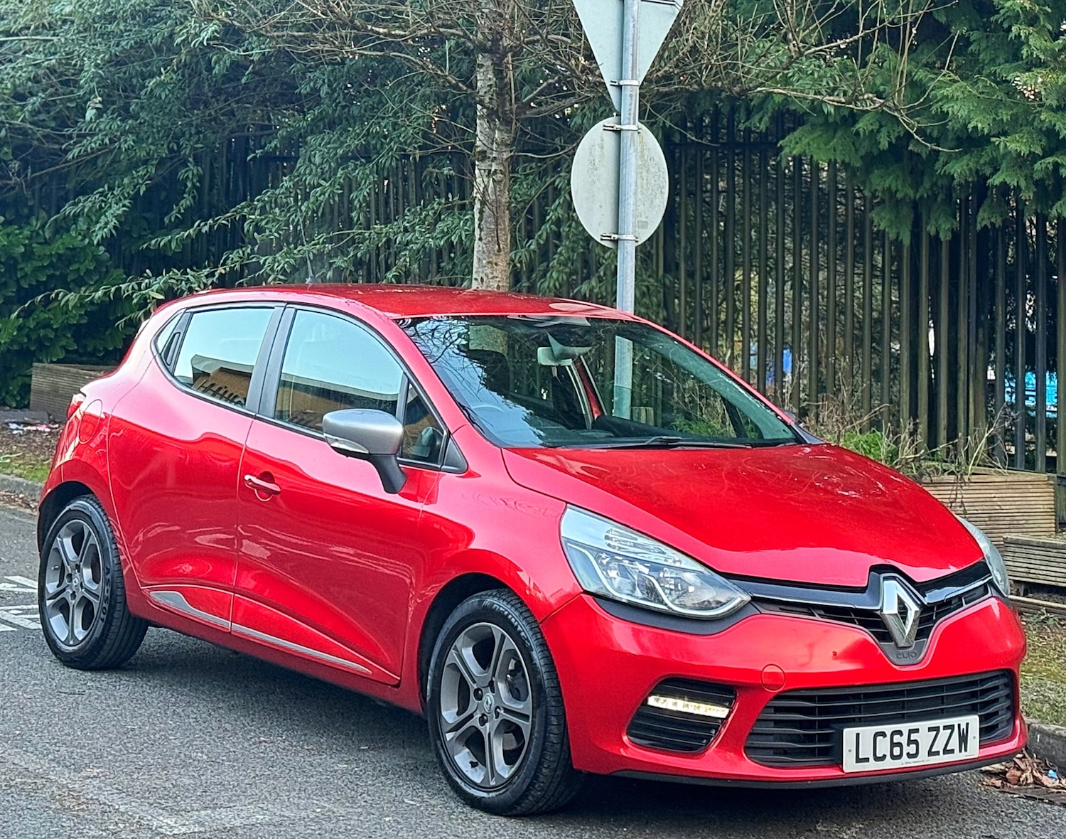 Used Renault Clio 2015 for sale - 77100685: Photo 5