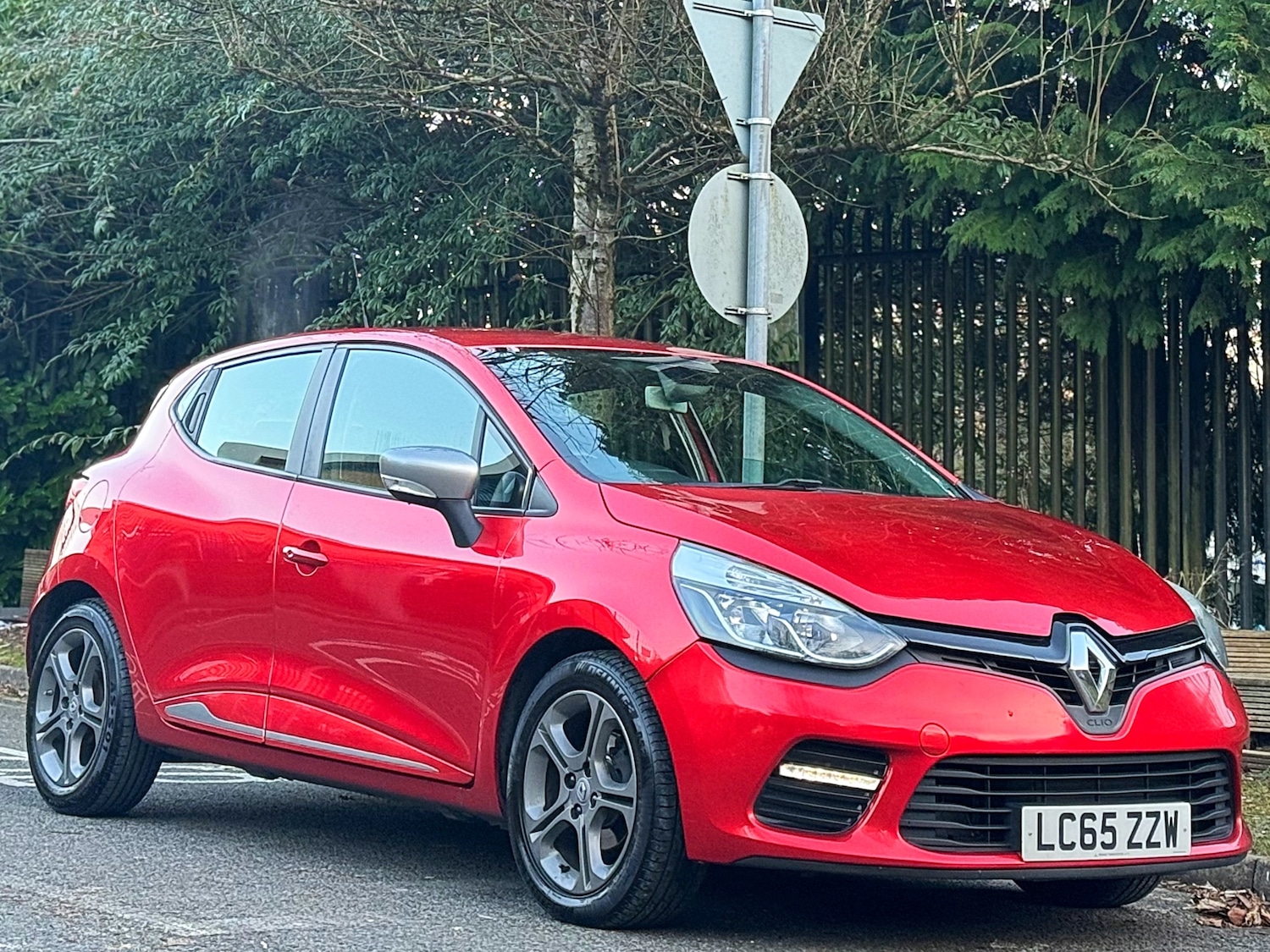 Used Renault Clio 2015 for sale - 77100685: Photo 6