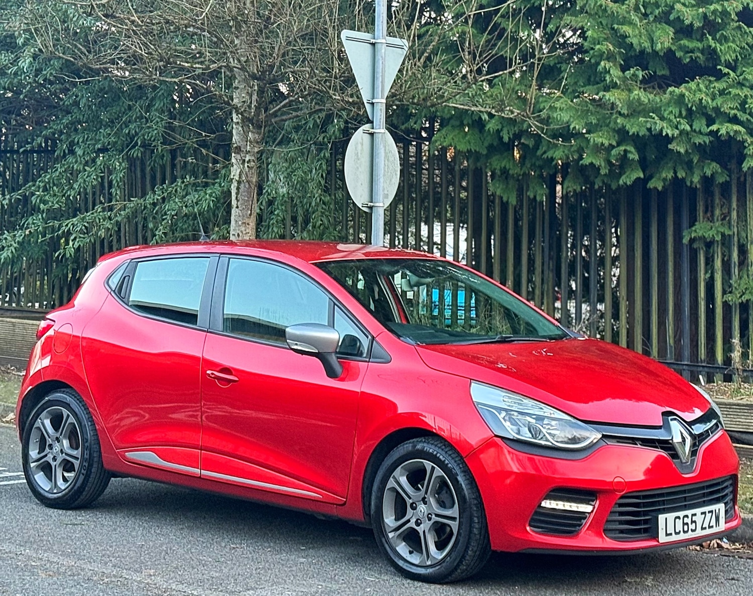 Used Renault Clio 2015 for sale - 77100685: Photo 7