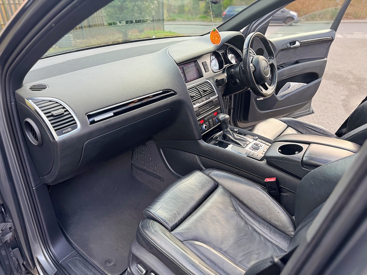 Used Audi Q7 2014 for sale - 77841864: Photo 41