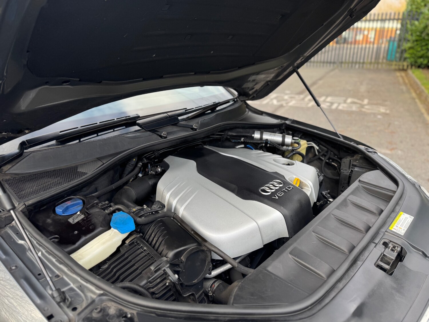 Used Audi Q7 2014 for sale - 77841864: Photo 87