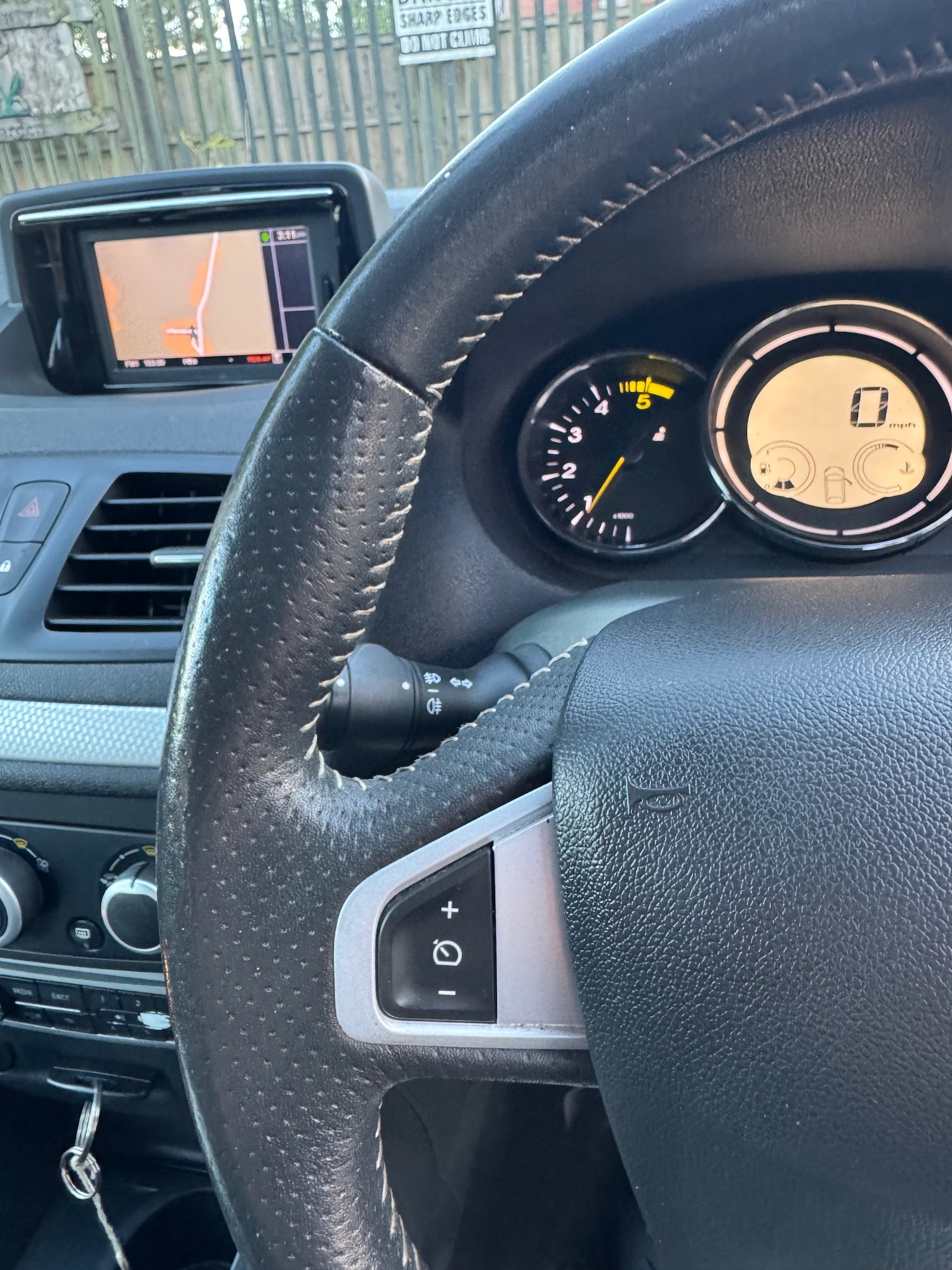 Used Renault Megane 2012 for sale - 76526686: Photo 45