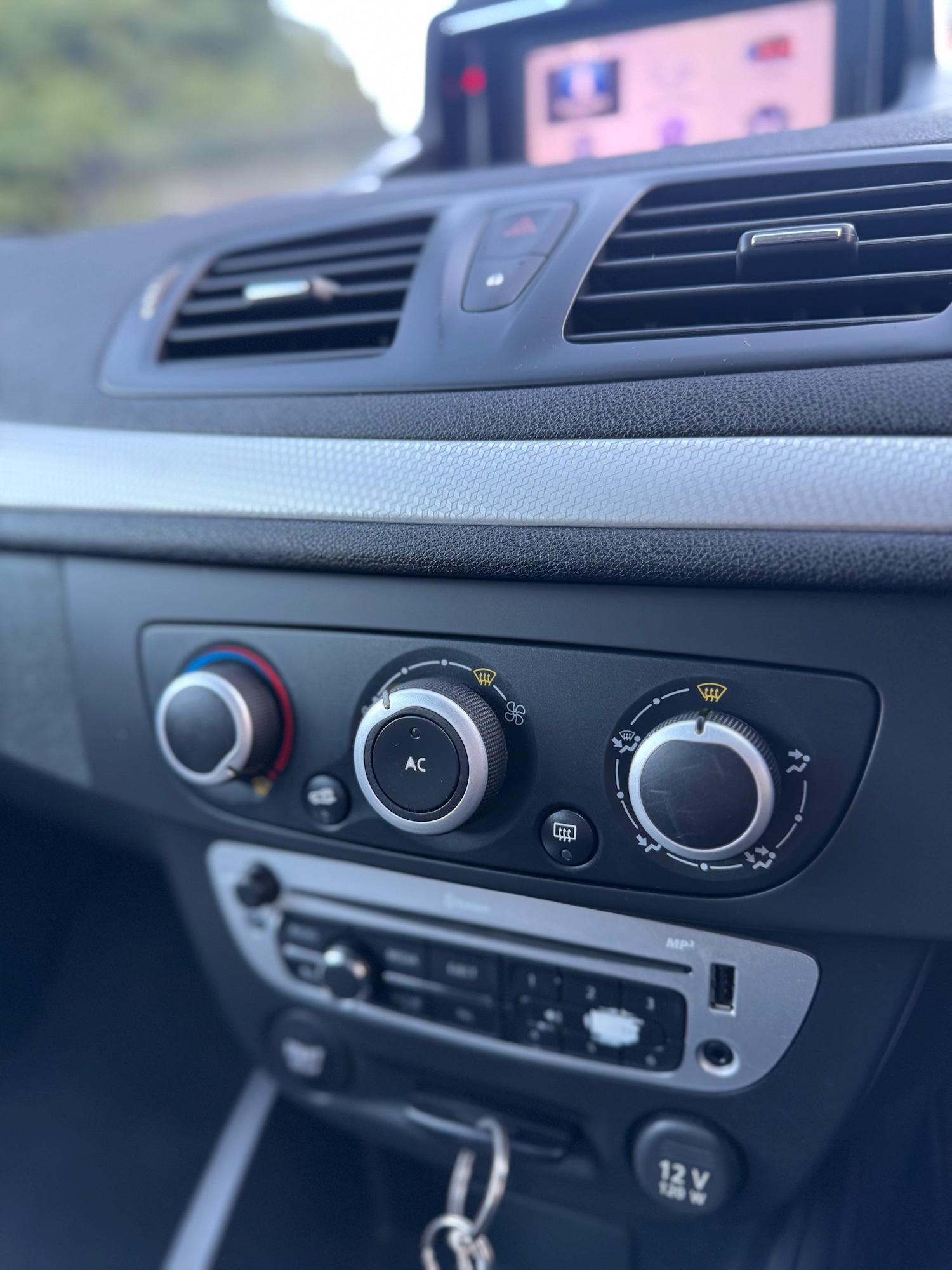 Used Renault Megane 2012 for sale - 76526686: Photo 51