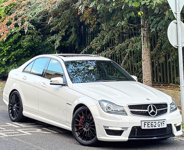 Used Mercedes-Benz C-Class 2012 for sale - 76121219: Photo 2
