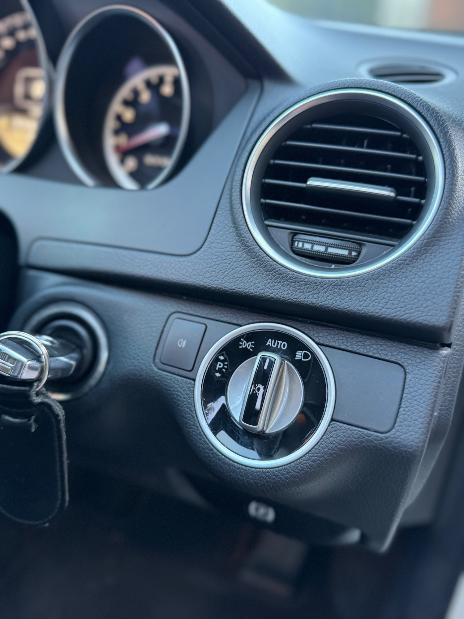 Used Mercedes-Benz C Class 2012 for sale - 76121219: Photo 58