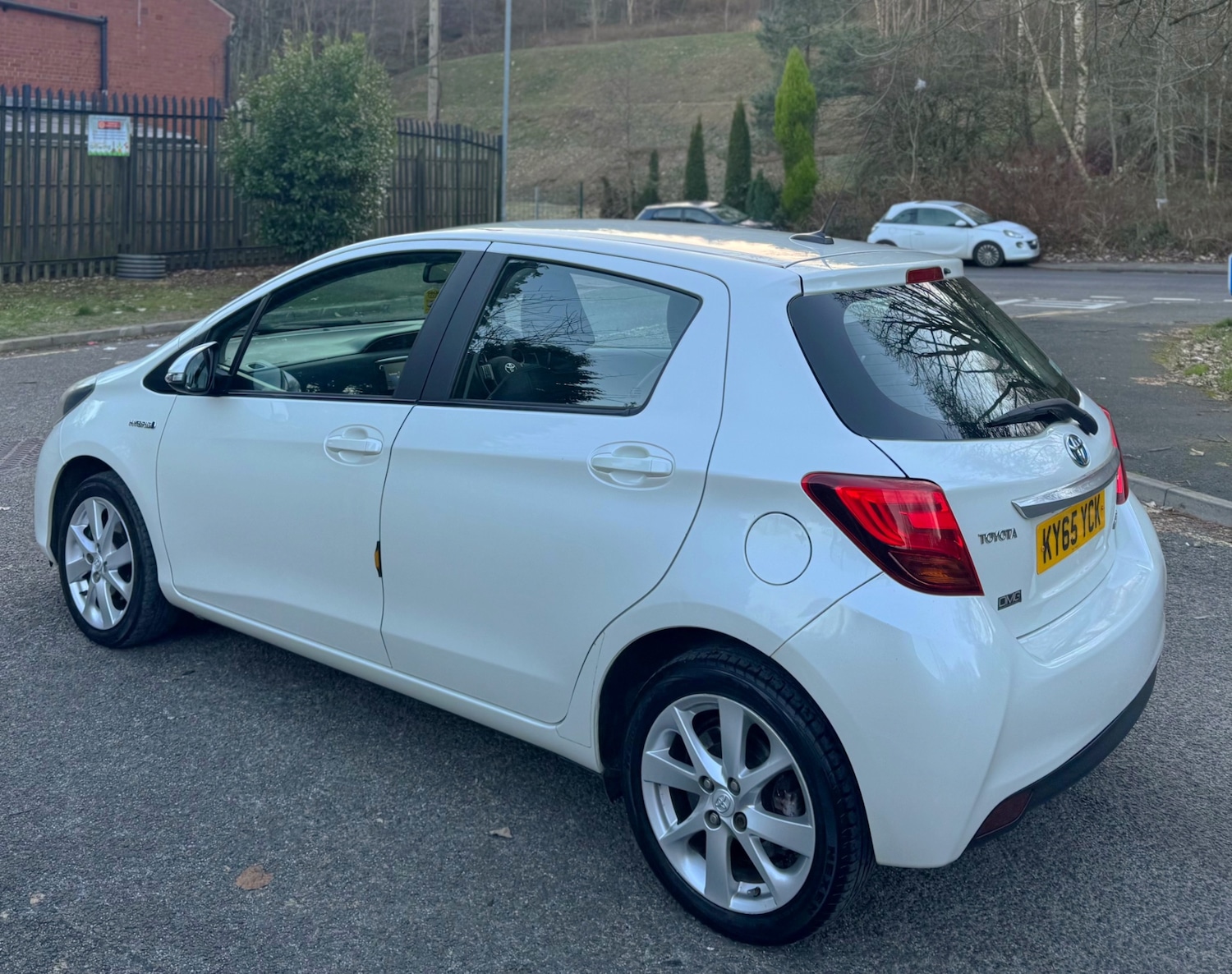 Used Toyota Yaris 2015 for sale - 77100581: Photo 28