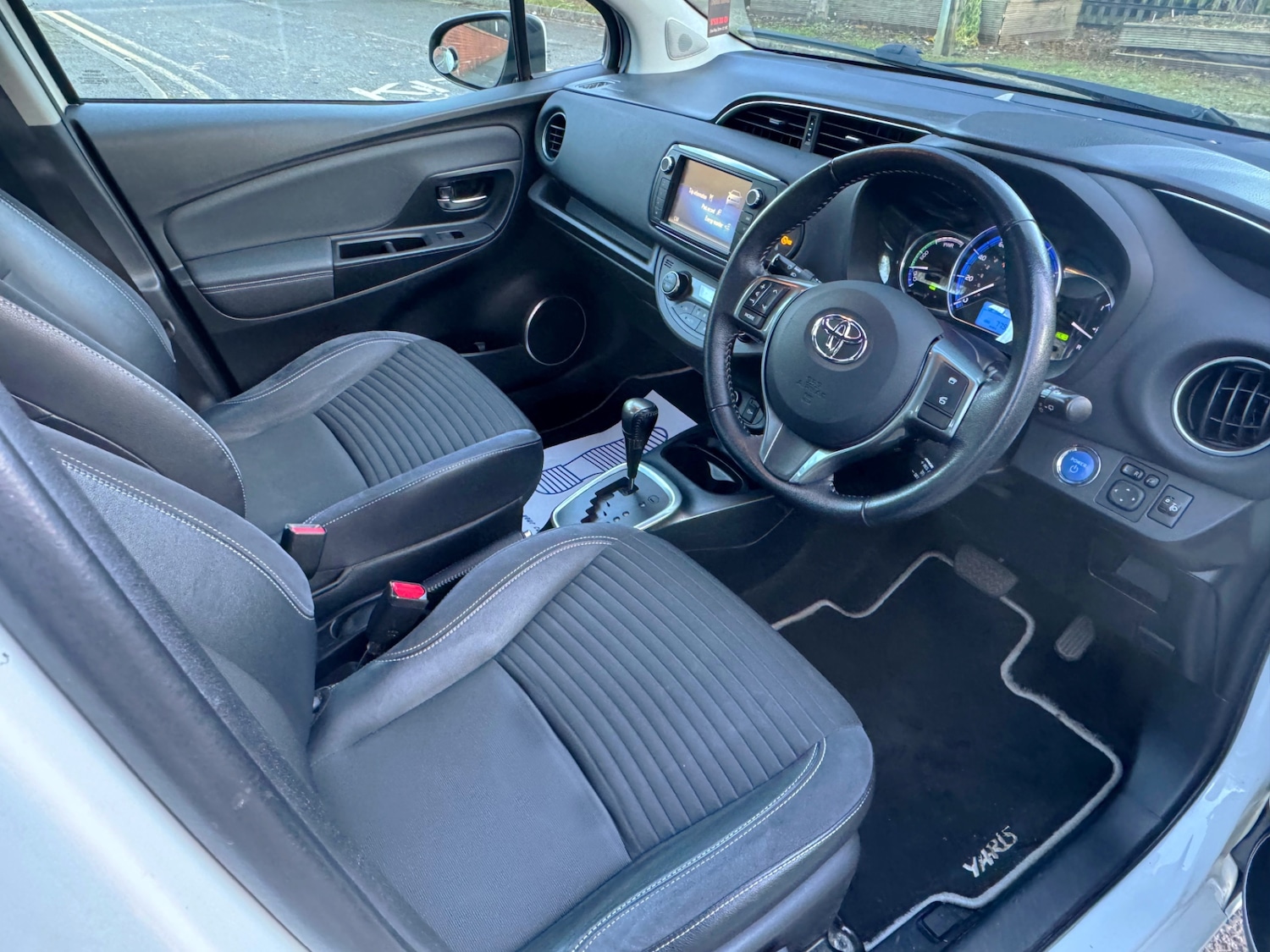 Used Toyota Yaris 2015 for sale - 77100581: Photo 30