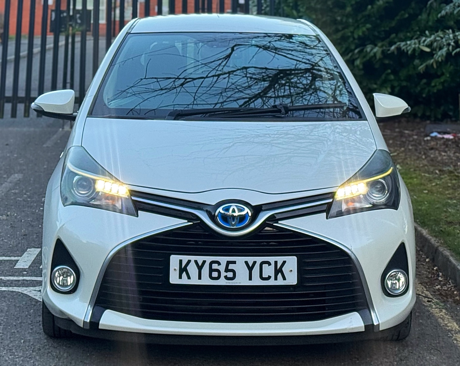 Used Toyota Yaris 2015 for sale - 77100581: Photo 8