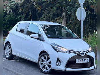 Used Toyota Yaris 2016 for sale - 76193427: Photo 2