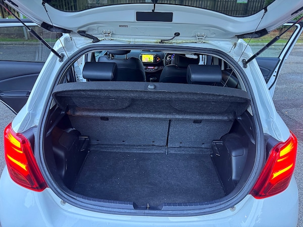 Used Toyota Yaris 2016 for sale - 76193427: Photo 38