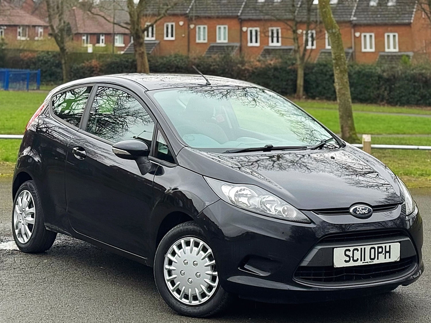 Used Ford Fiesta 2011 for sale - 77611369: Photo 2