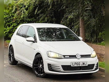 Used Volkswagen Golf 2017 for sale - 78821108: Photo