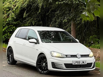 Used Volkswagen Golf 2017 for sale - 78821108: Photo