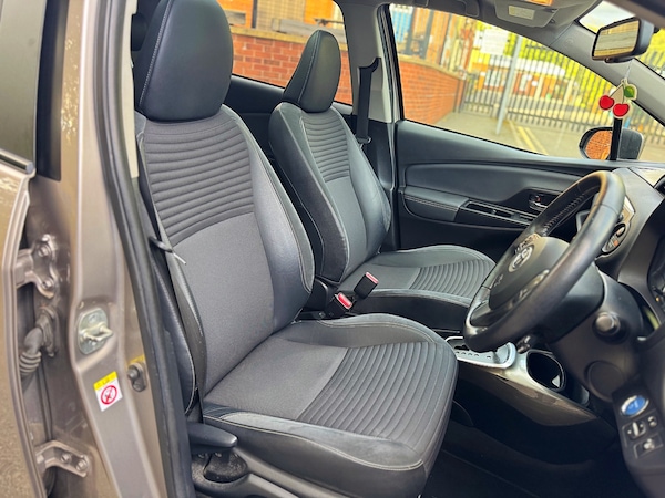 Used Toyota Yaris 2014 for sale - 75836674: Photo 31