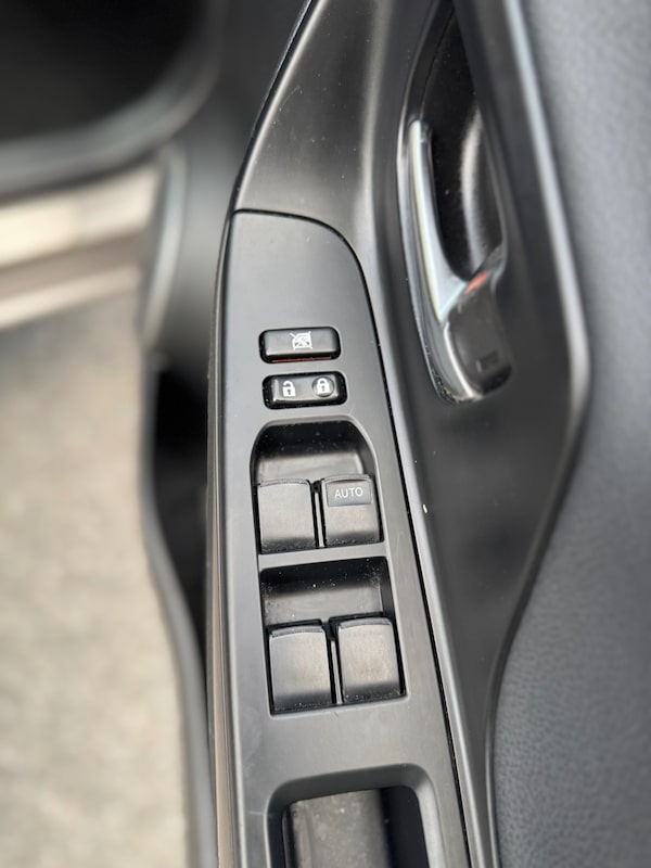 Used Toyota Yaris 2014 for sale - 75836674: Photo 43