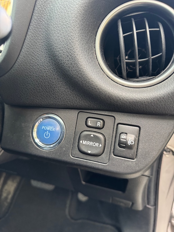 Used Toyota Yaris 2014 for sale - 75836674: Photo 45