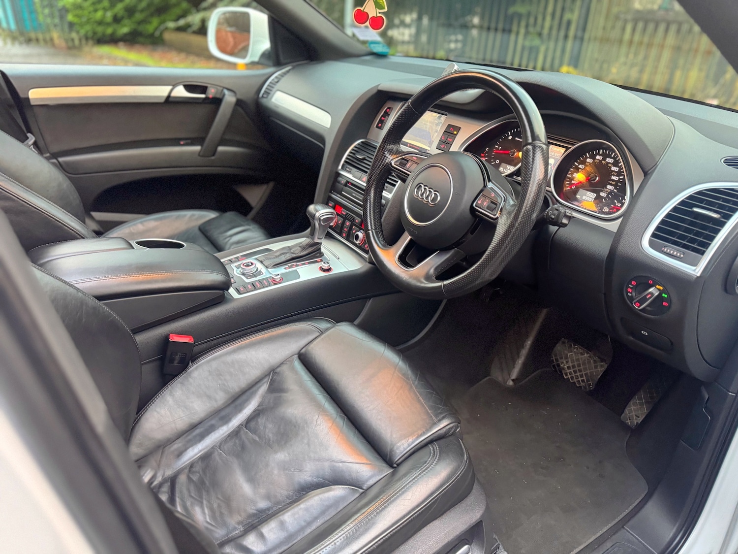 Used Audi Q7 2014 for sale - 76742278: Photo 31