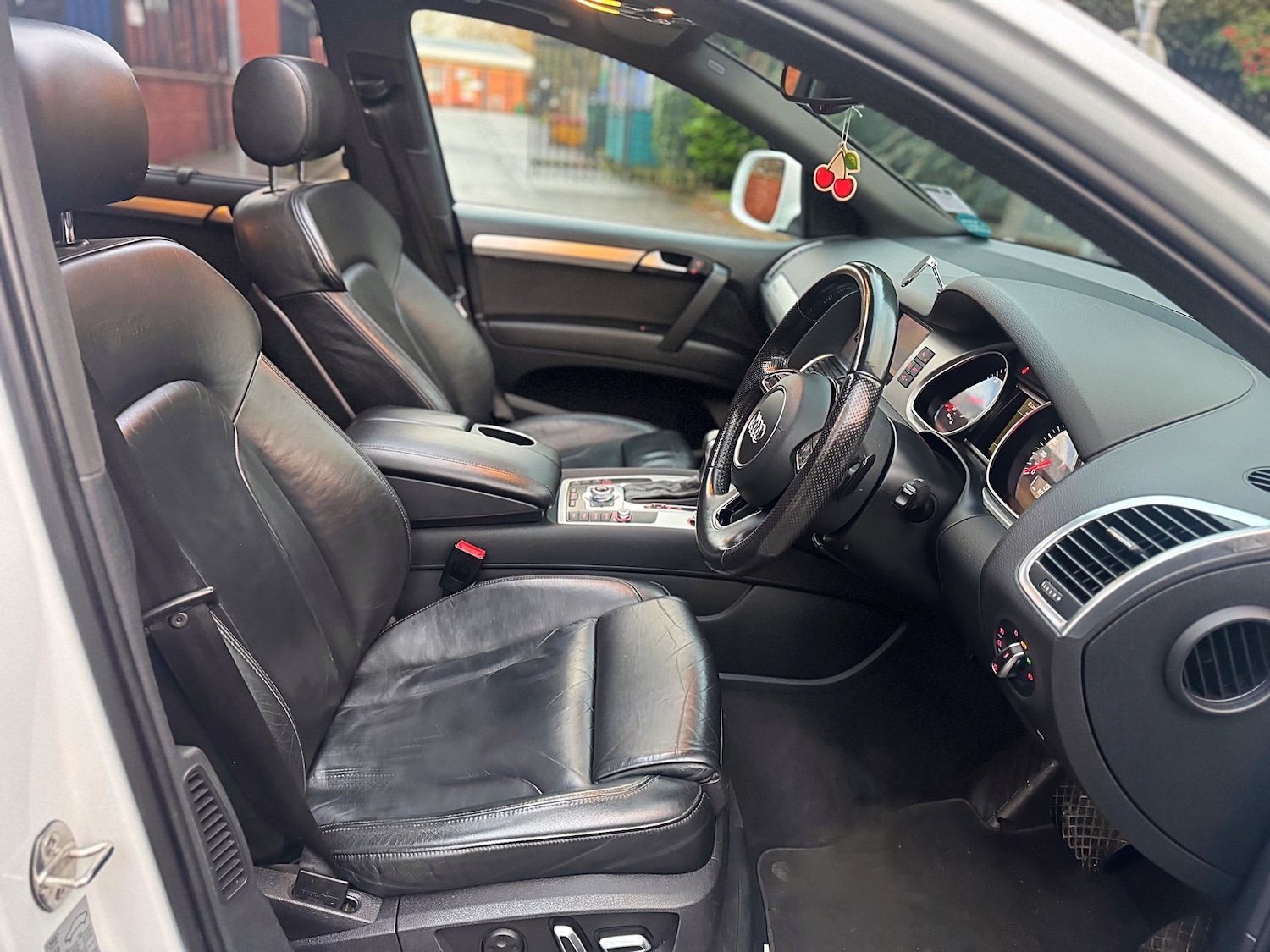 Used Audi Q7 2014 for sale - 76742278: Photo 33