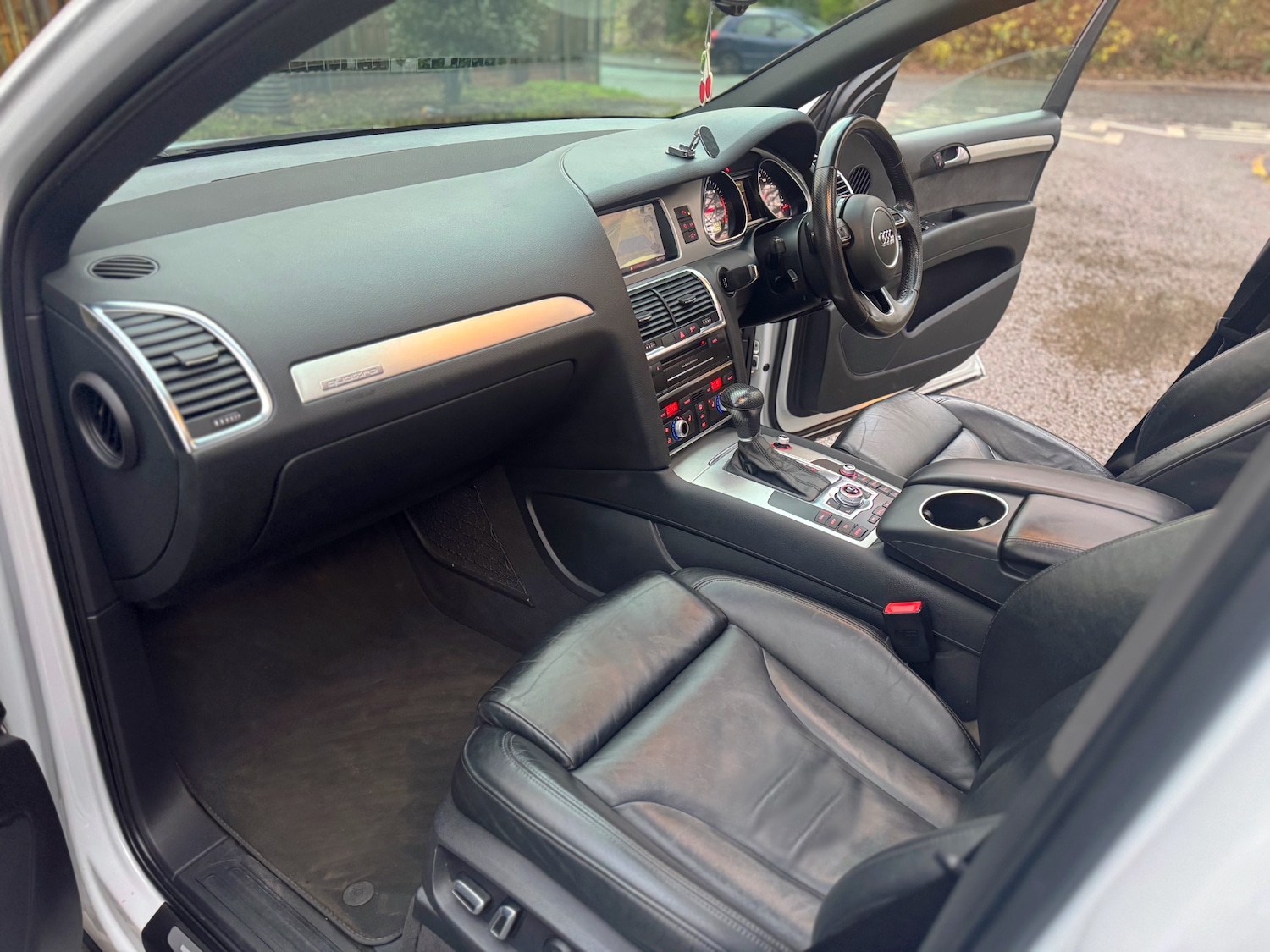 Used Audi Q7 2014 for sale - 76742278: Photo 37