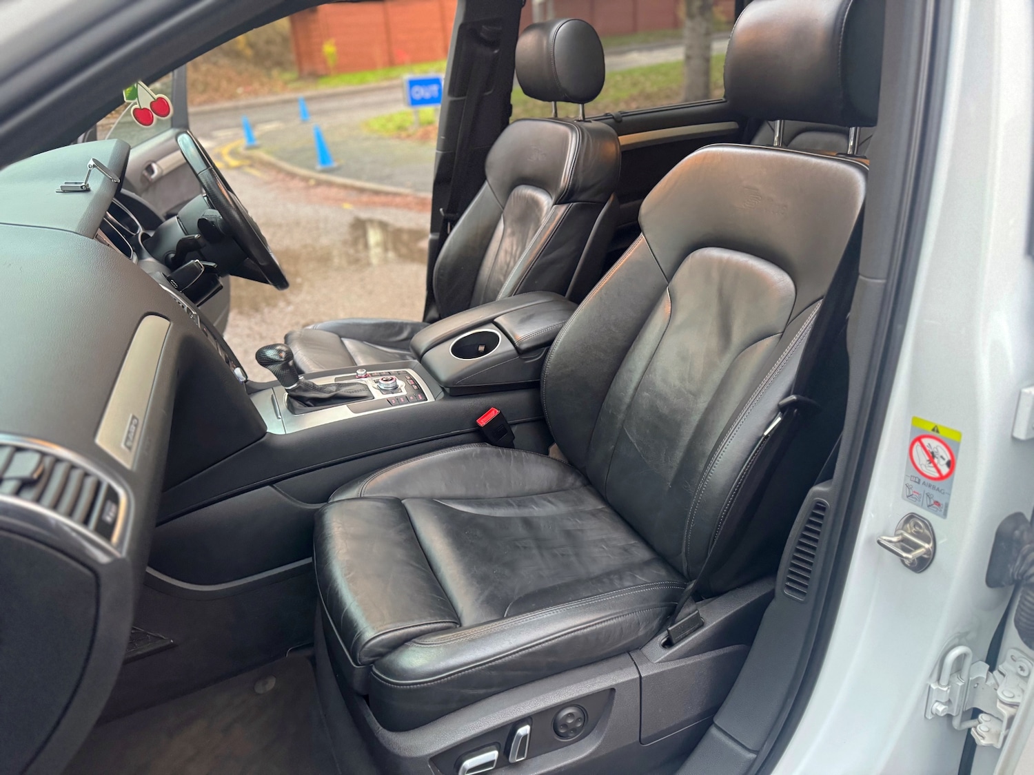 Used Audi Q7 2014 for sale - 76742278: Photo 39