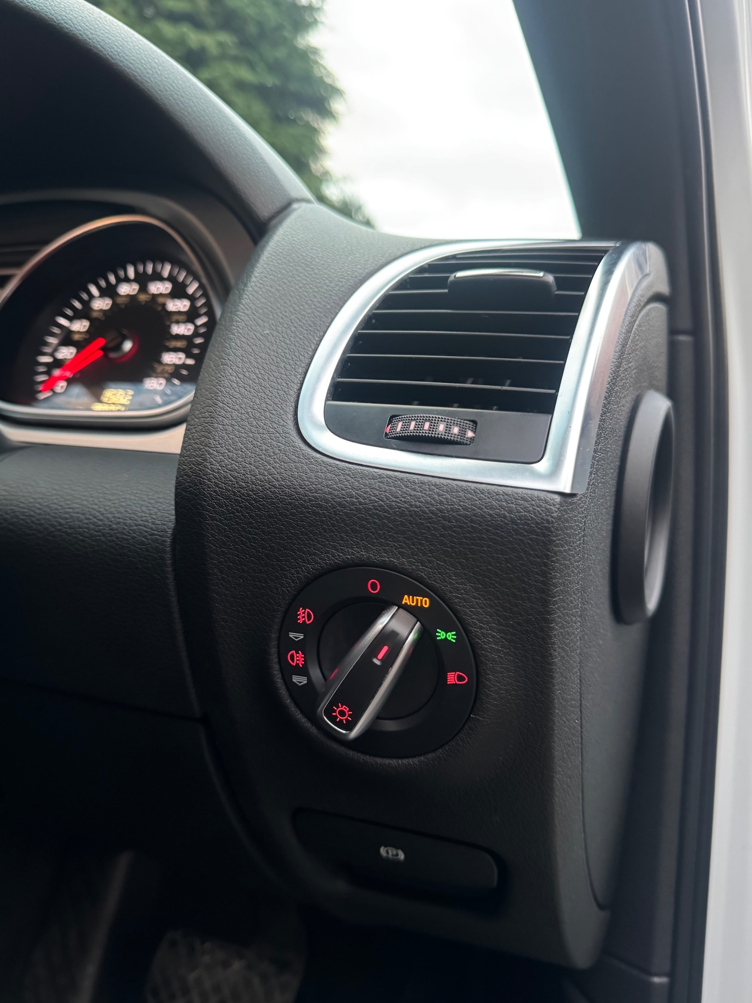 Used Audi Q7 2014 for sale - 76742278: Photo 50