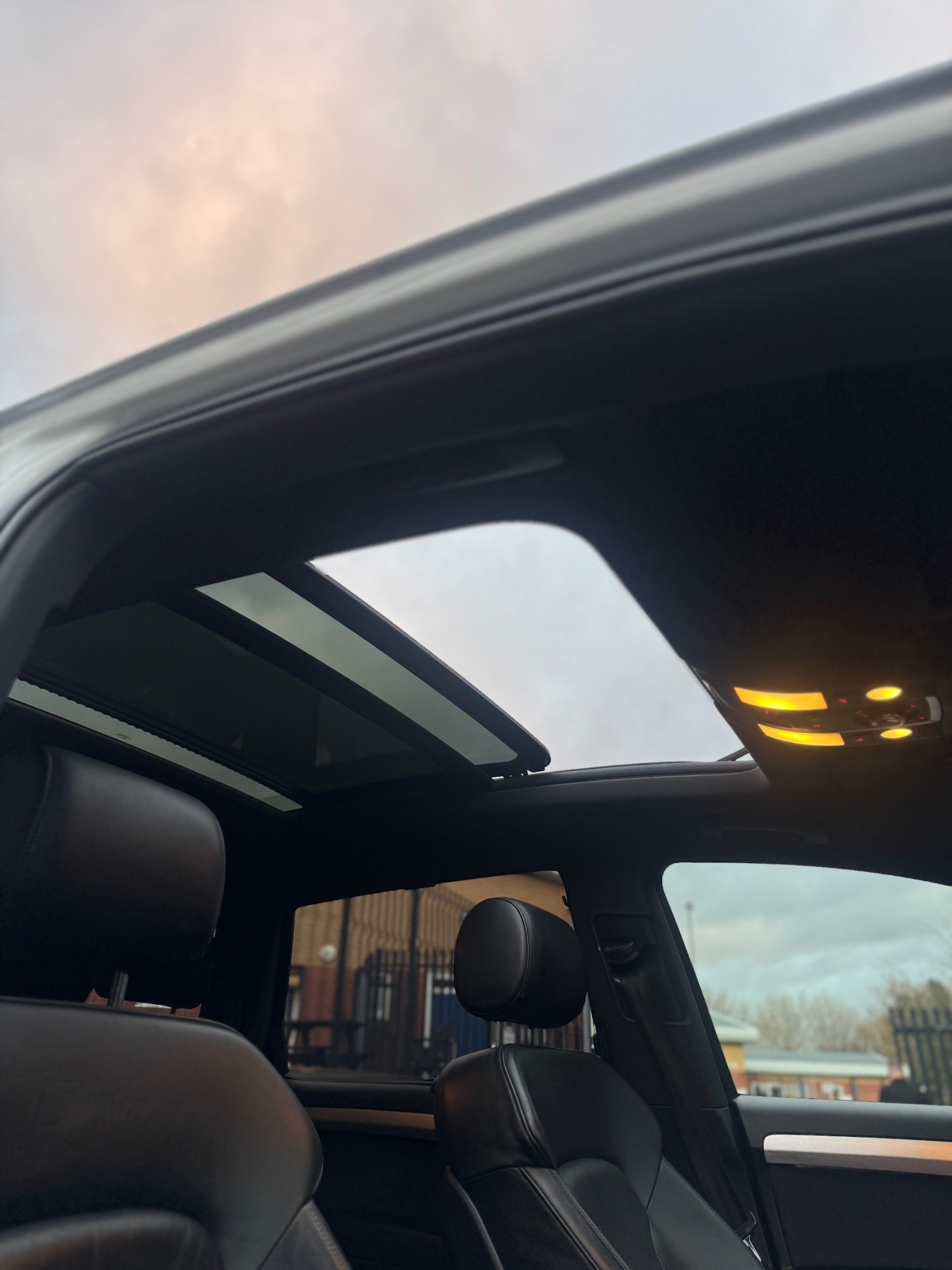 Used Audi Q7 2014 for sale - 76742278: Photo 75