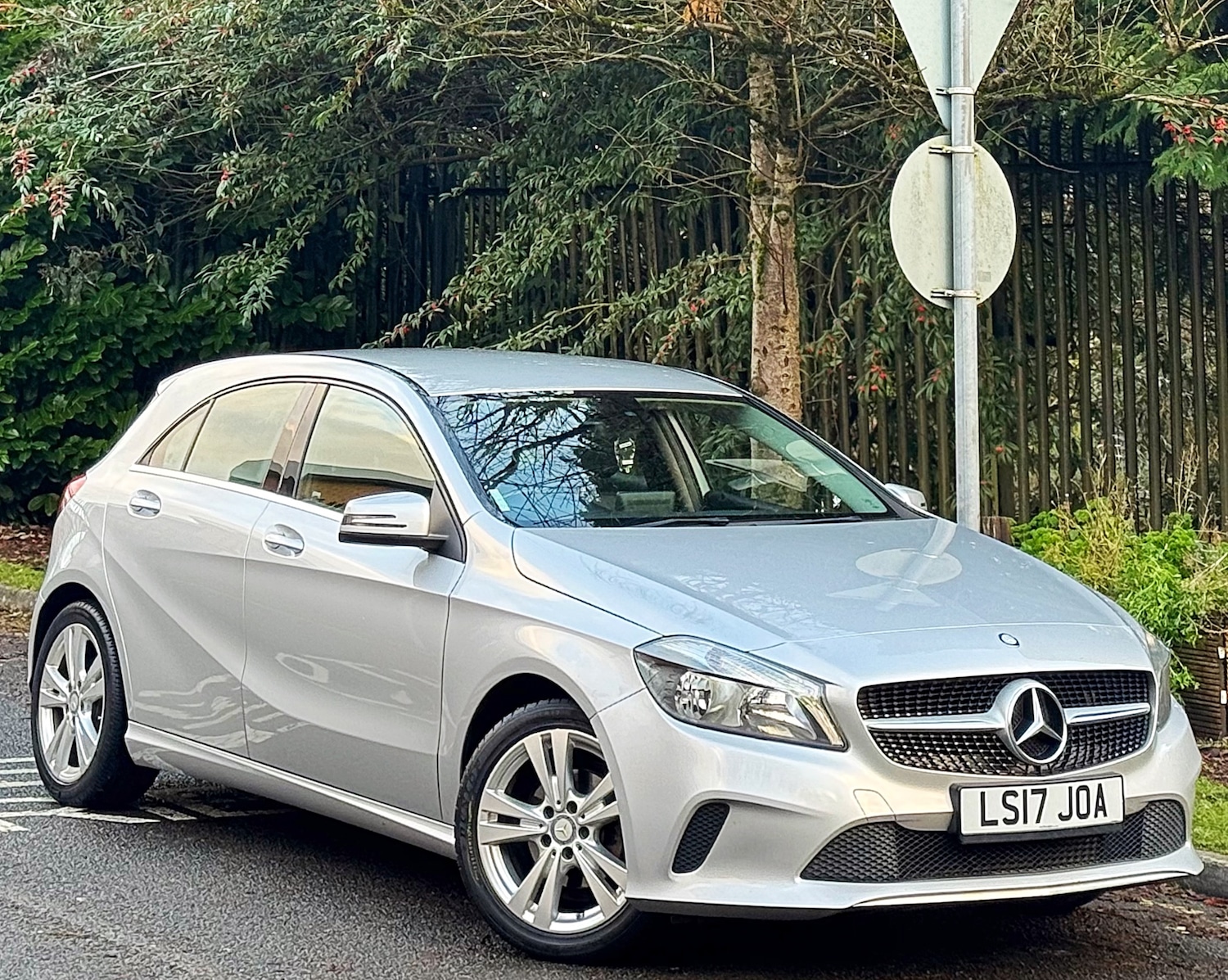 Used Mercedes-Benz A-Class 2017 for sale - 76758211: Photo 2