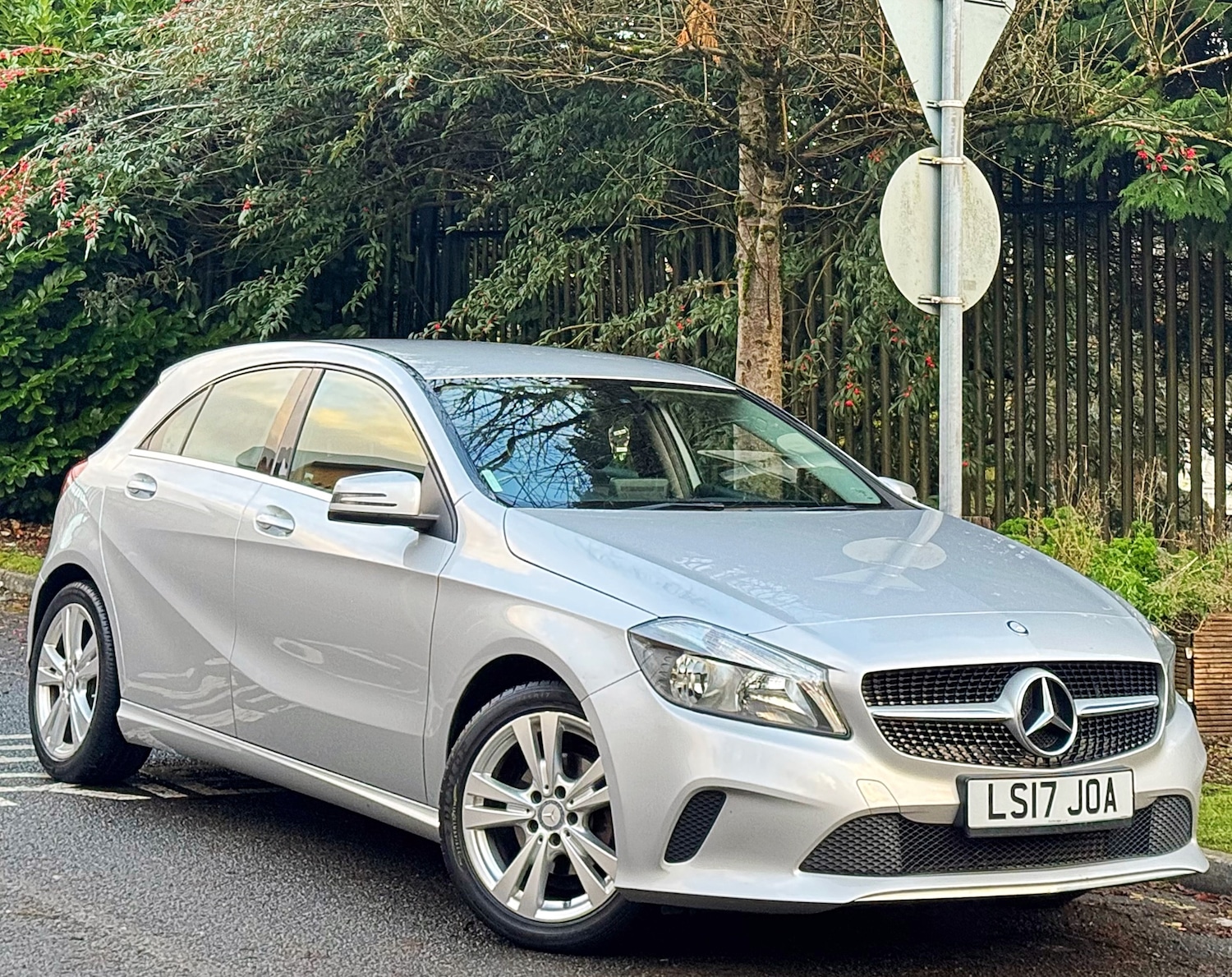 Used Mercedes-Benz A-Class 2017 for sale - 76758211: Photo 3