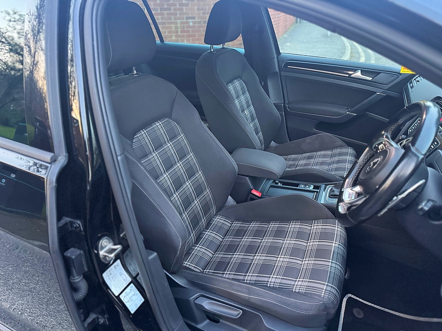 Used Volkswagen Golf 2016 for sale - 77981138: Photo 34