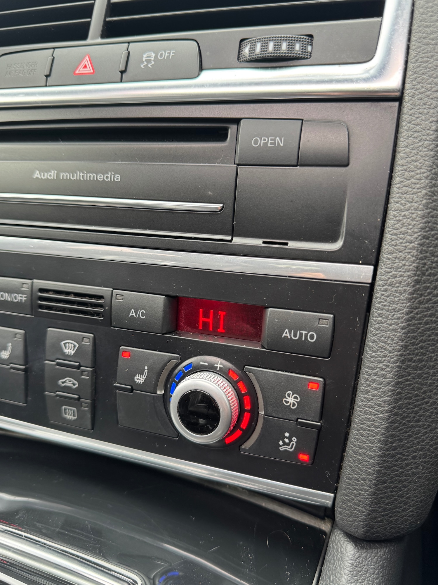 Used Audi Q7 2013 for sale - 77704588: Photo 69