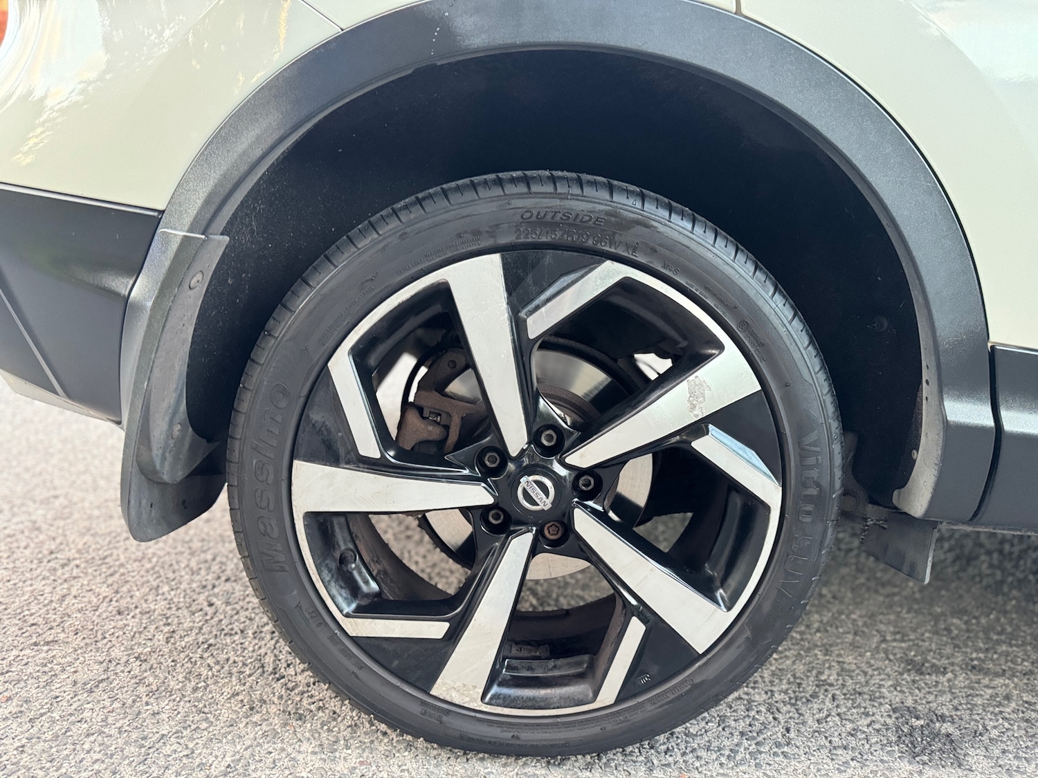 Used Nissan Qashqai 2018 for sale - 76104562: Photo 41