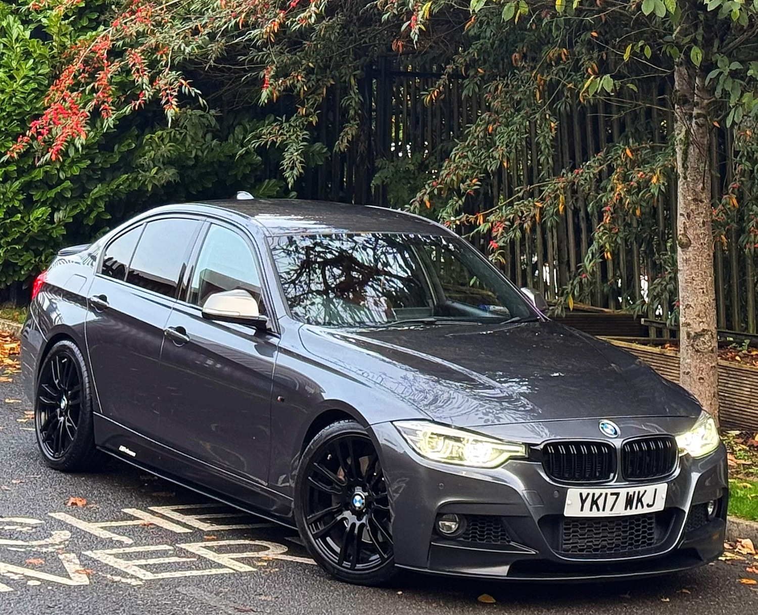 Used BMW 3 Series 2017 for sale - 76358612: Photo 1