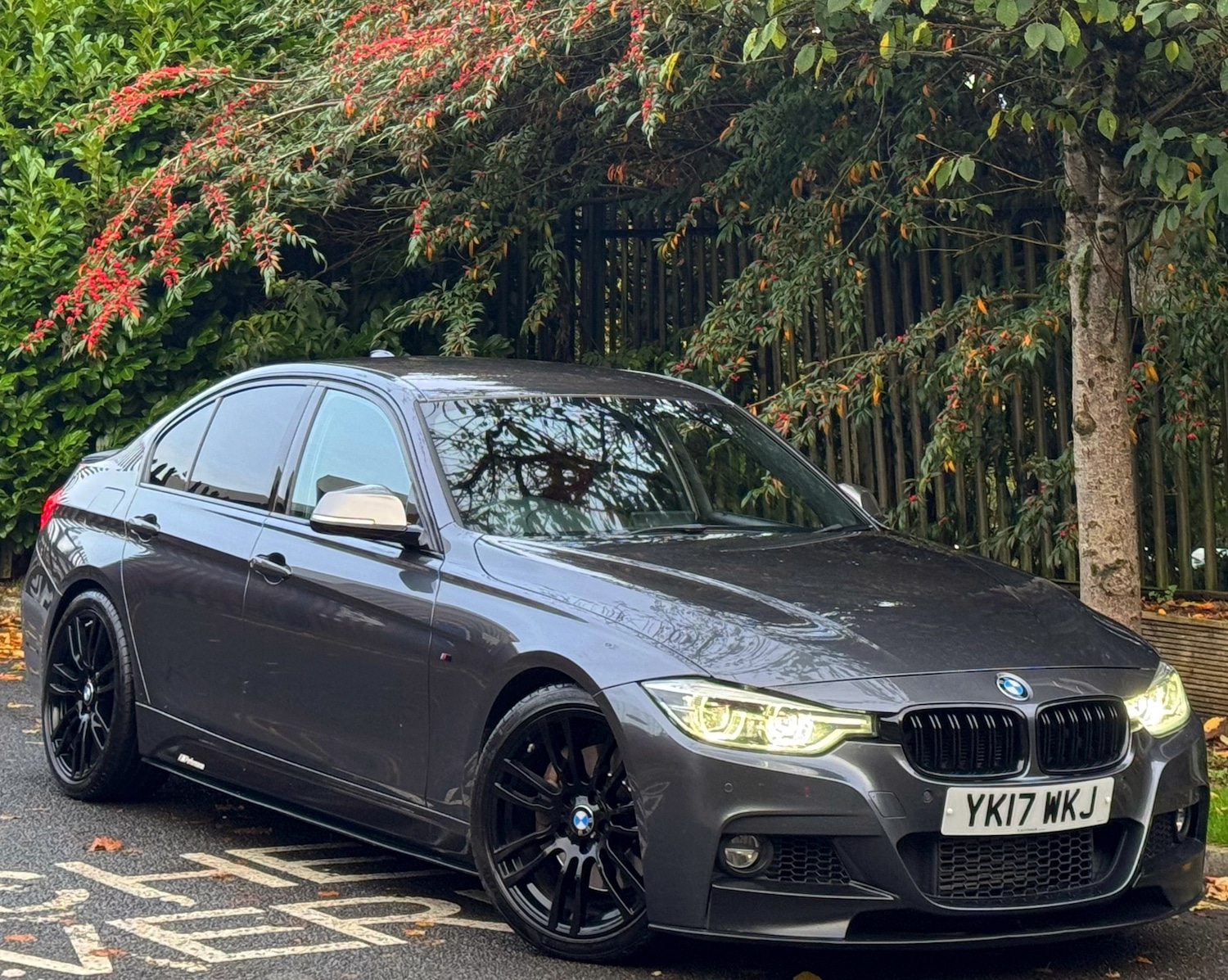 Used BMW 3 Series 2017 for sale - 76358612: Photo 2