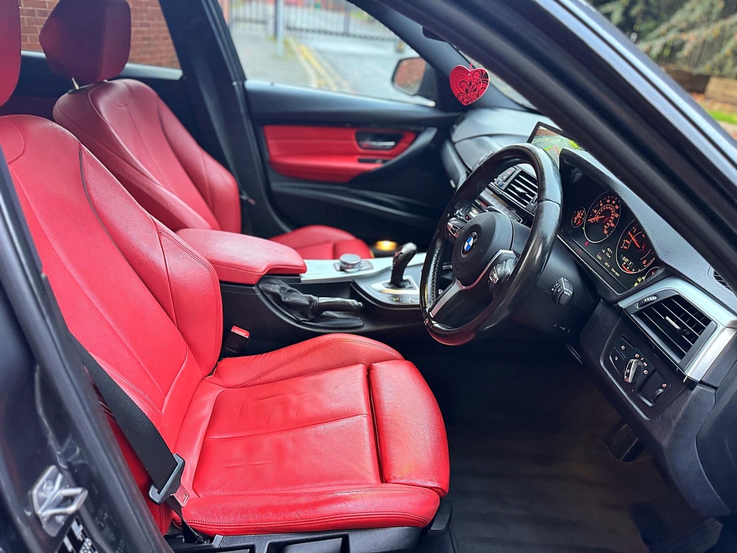 Used BMW 3 Series 2017 for sale - 76358612: Photo 33