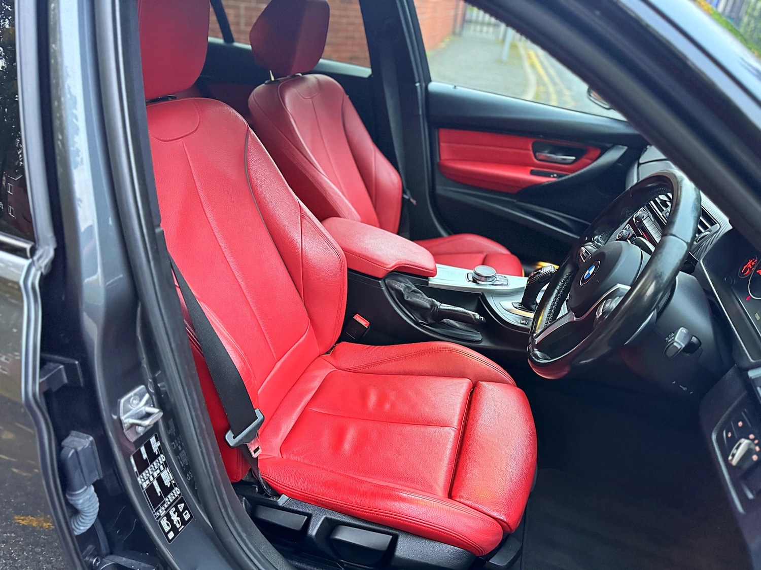 Used BMW 3 Series 2017 for sale - 76358612: Photo 34