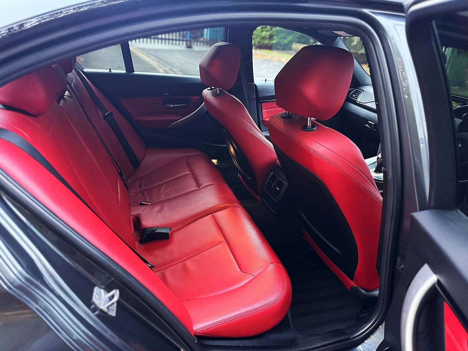 Used BMW 3 Series 2017 for sale - 76358612: Photo 35