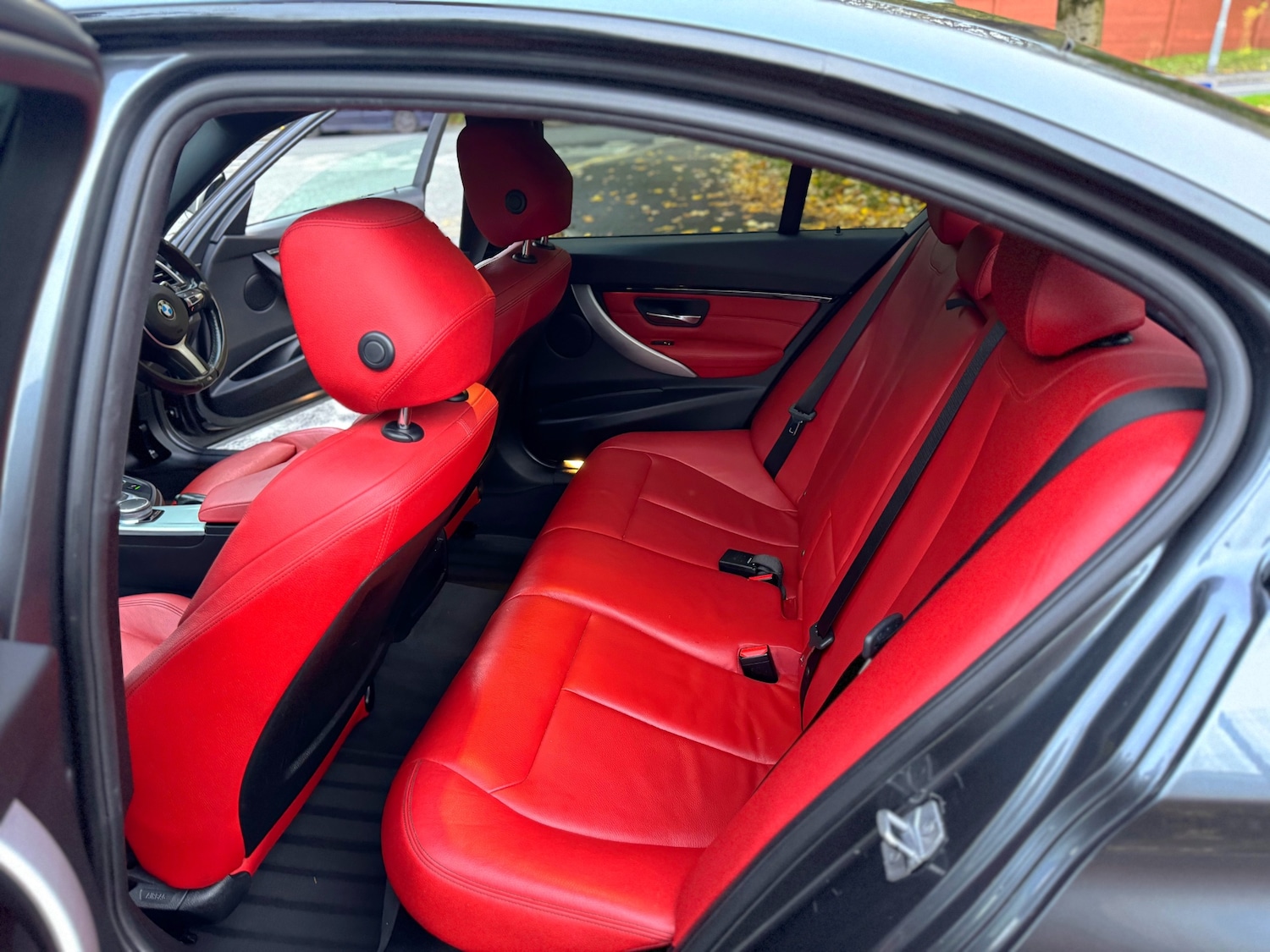 Used BMW 3 Series 2017 for sale - 76358612: Photo 40