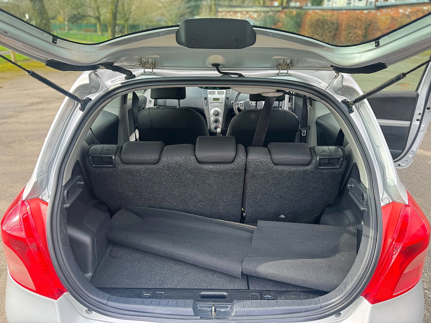 Used Toyota Yaris 2006 for sale - 77710599: Photo 16