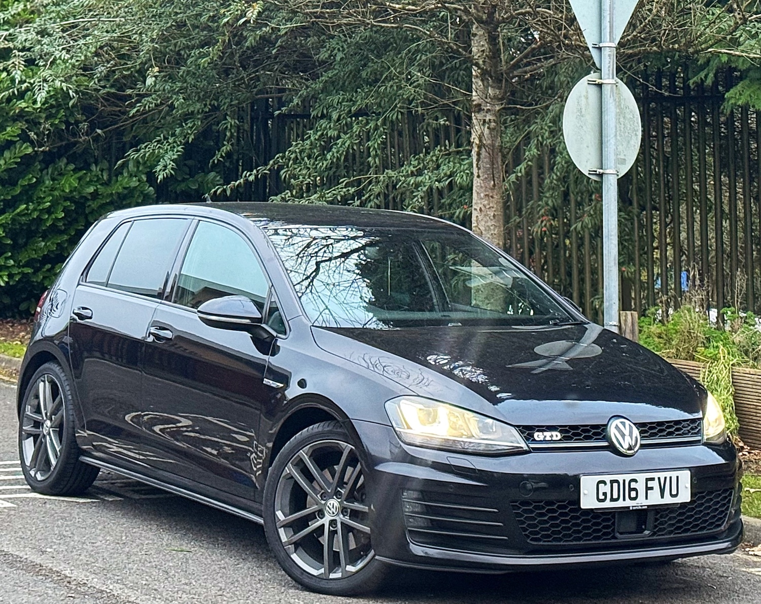 Used Volkswagen Golf 2016 for sale - 77079245: Photo 2