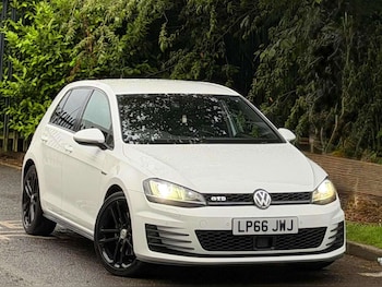 Used Volkswagen Golf 2017 for sale - 78883154: Photo