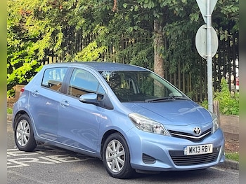 Used Toyota Yaris 2013 for sale - 76107073: Photo 4