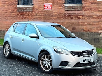 Used Kia Ceed 2011 for sale - 77359385: Photo