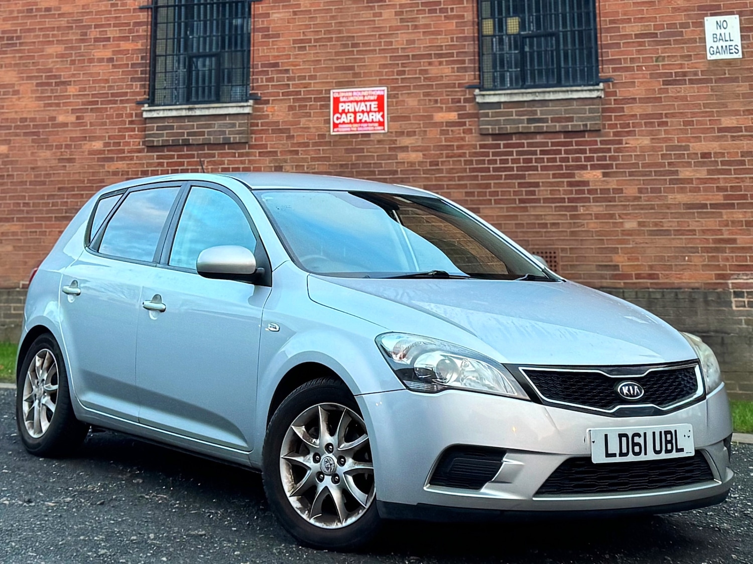 Used Kia Ceed 2011 for sale - 77359385: Photo 2