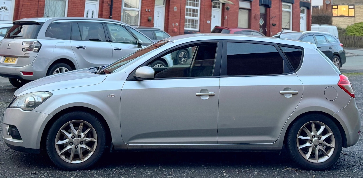 Used Kia Ceed 2011 for sale - 77359385: Photo 7