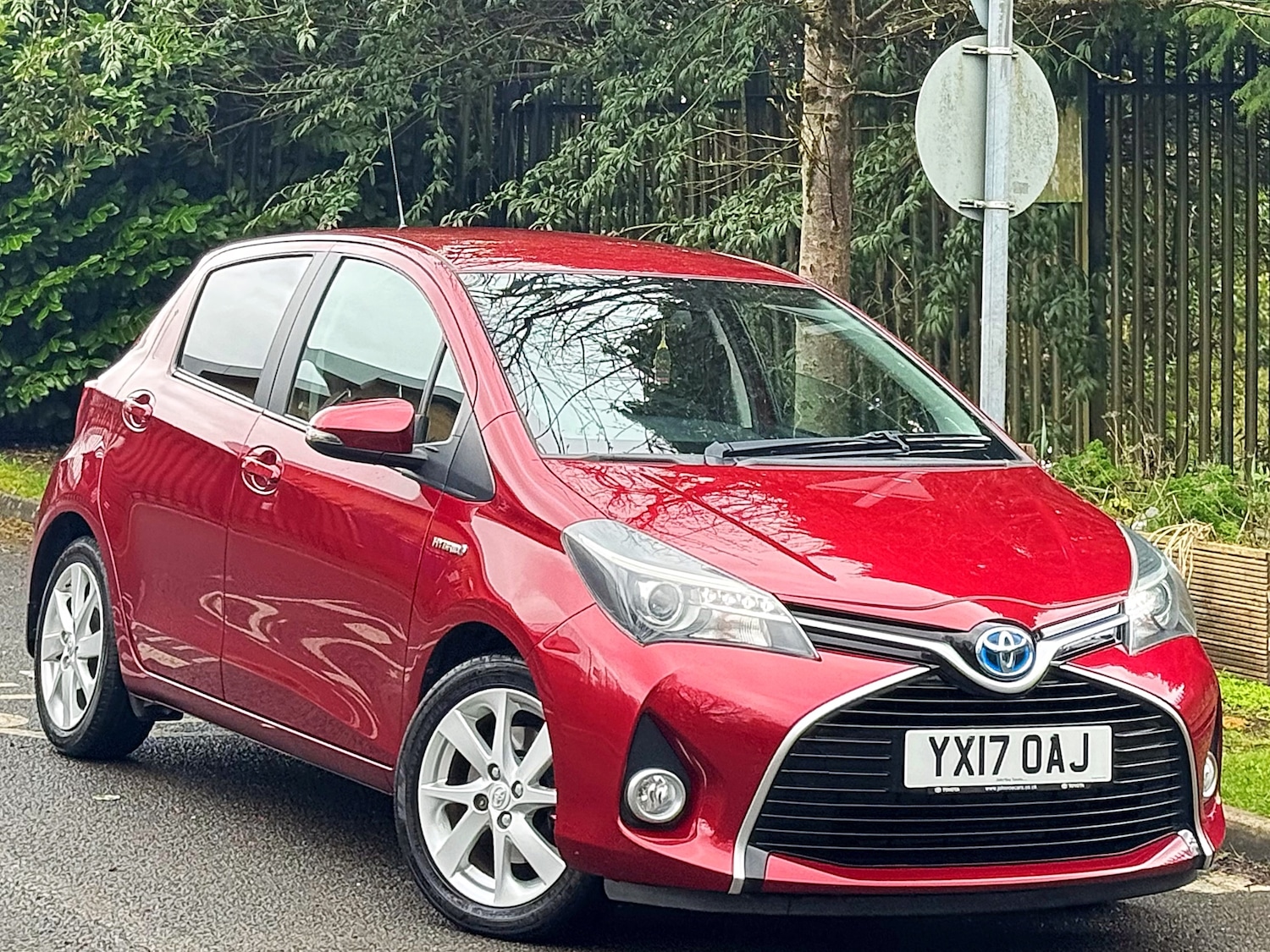 Used Toyota Yaris 2017 for sale - 78098107: Photo 2