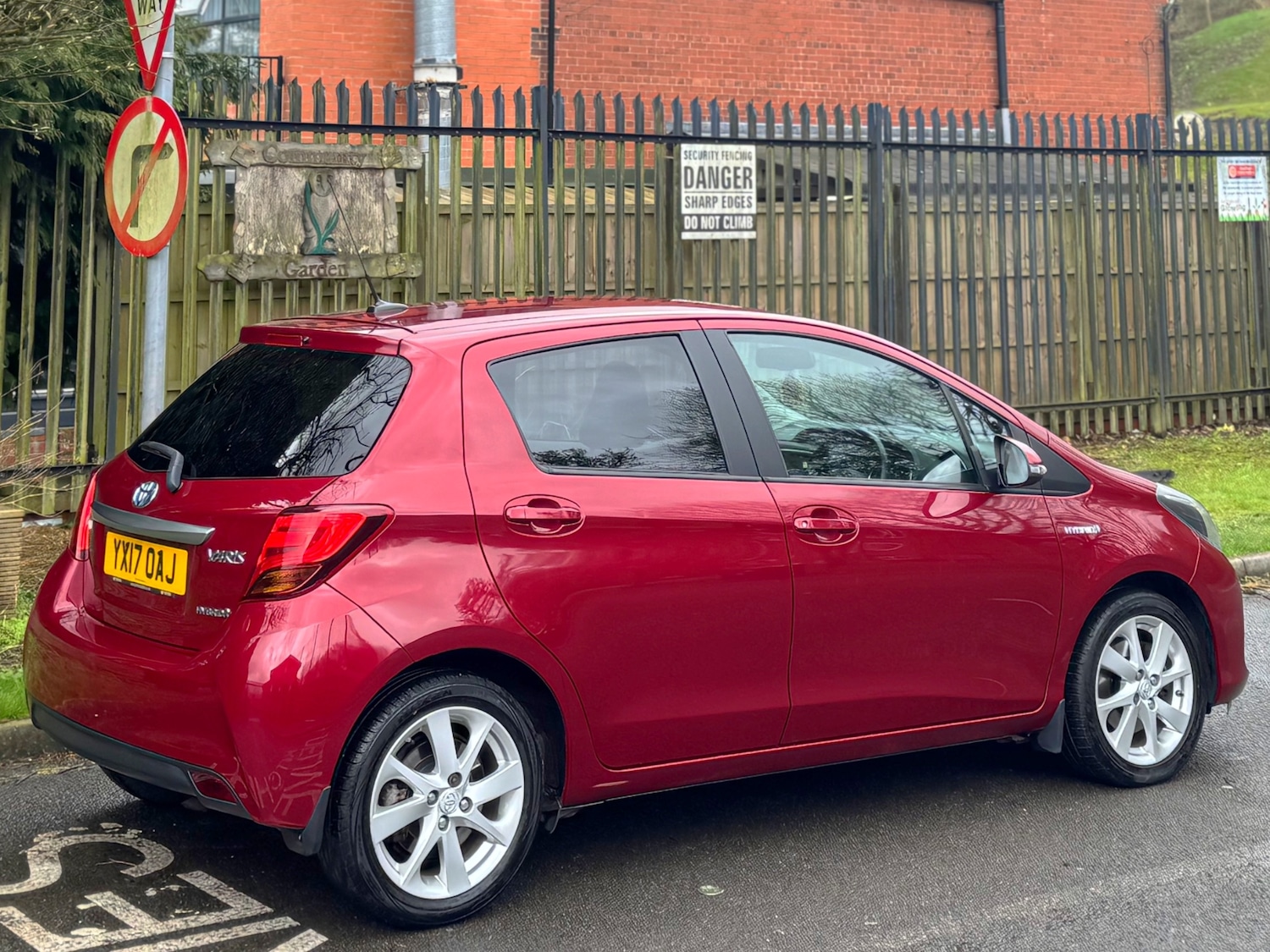 Used Toyota Yaris 2017 for sale - 78098107: Photo 22